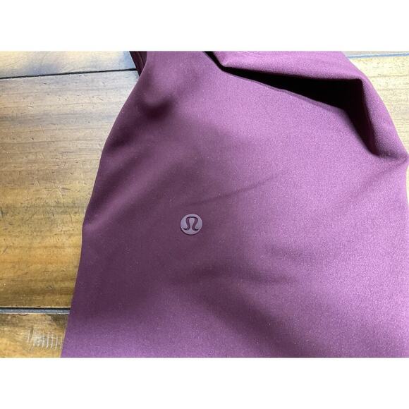 Lululemon Burgundy On The Fly Elastic Waist Drawstring 7/8 Womens Pants 6 - Picture 8 of 11